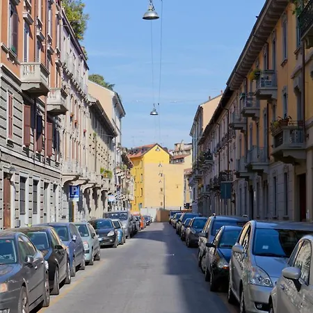 Comodo Bilocale In Porta Romana Apartamento